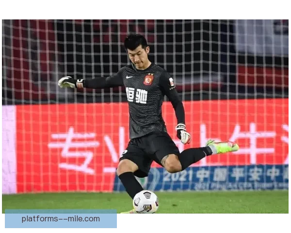 姜至鹏边路传中精准助力进攻 展现顶级助攻水准